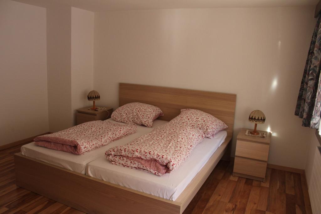 Ferienwohnung Silberdistel, Saastalstrasse 178 Стая снимка